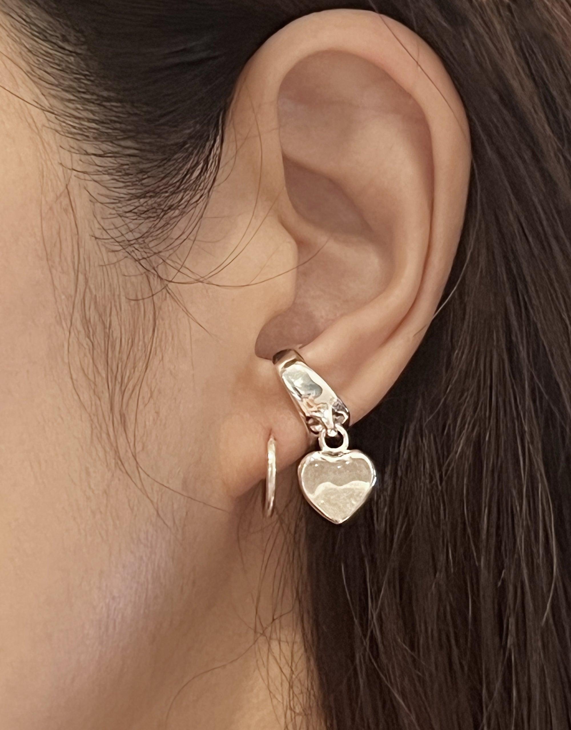 Heart deals ear cuff